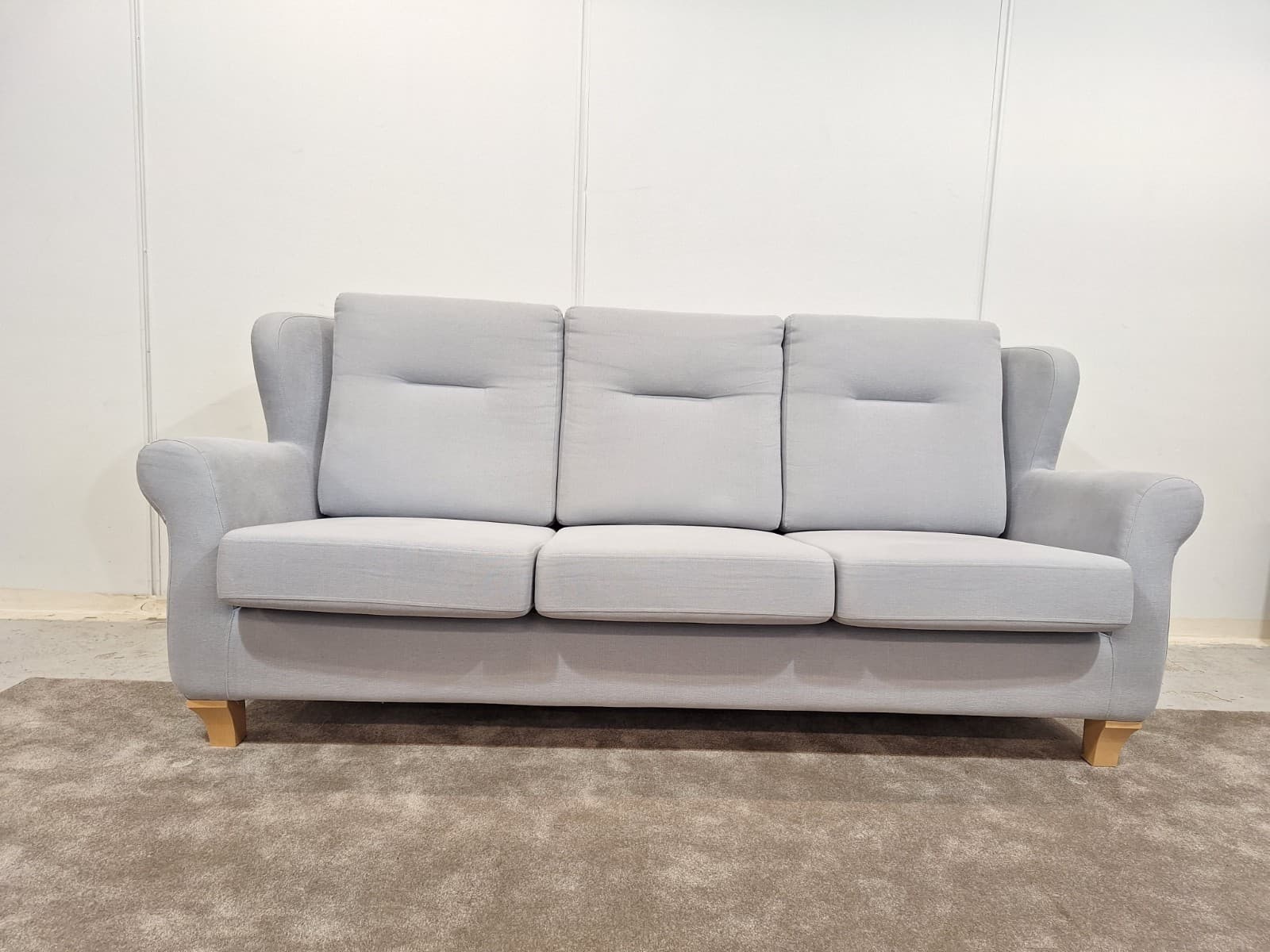 Asko Matti Tyylikäs Sohva