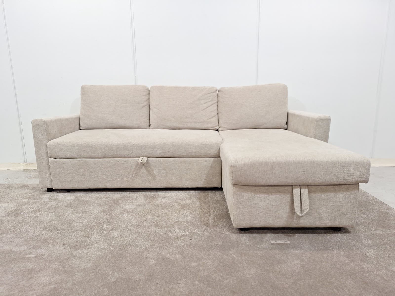 Tyylikäs Vuodesohva