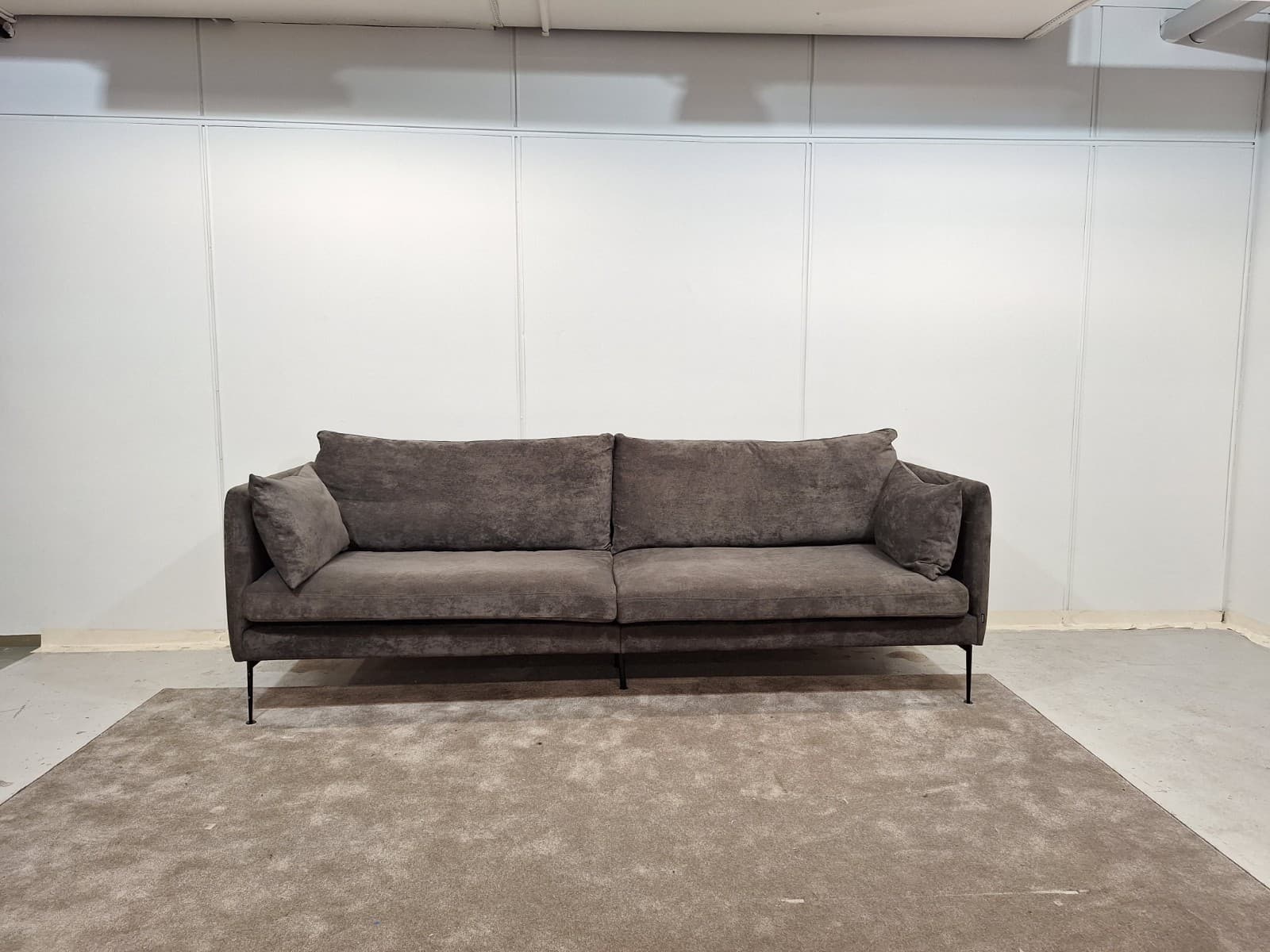 Burhéns laadukas ja untuva Sohva